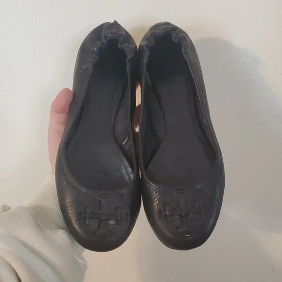 Tory Burch Black Leather Ballet Flats Size 8 Minimalist Preppy Office Attire - Picture 2 of 16